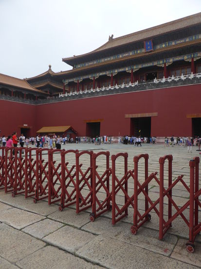 auch hier wieder die fahrbaren Sperren