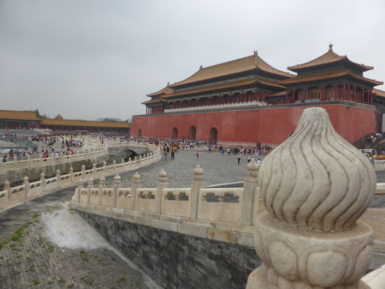 Goldwasserbrücke mit Mittagstor