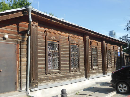 Museum of Dolls and Children's Books - eröffnet am 18.Mai 2000
1880-1883 war Dimitrry Mamin-Sibiryak mit Familie Mieter