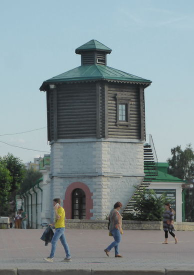 alter Wasserturm  an der Lenin-Avenue