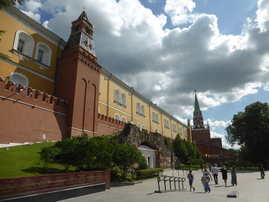 entlang der westlichen Kremlmauer