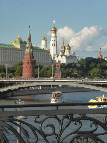 Ludmilla hat Recht: der Blick auf den Kreml ist umfassend