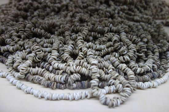 Perlenketten aus Porzellan