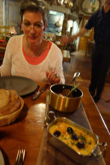 Köstliche Polenta und Kalbflesich korsische Art