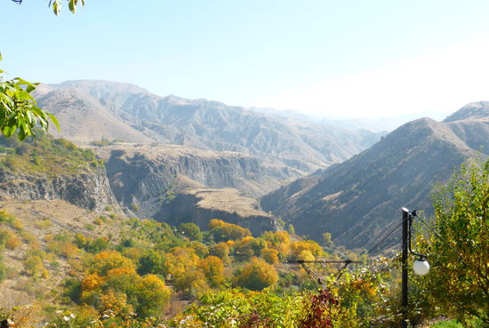 Blick vom Bergspron in den Canyon