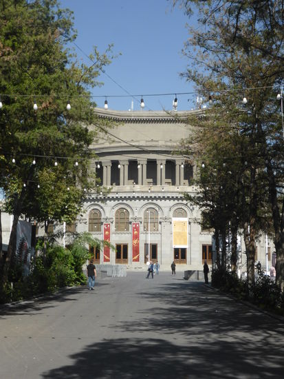 Opernhaus