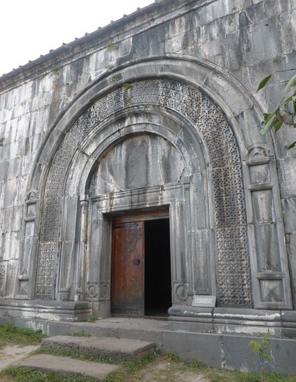 Eingang zum großen Gavith der Hauptkirche