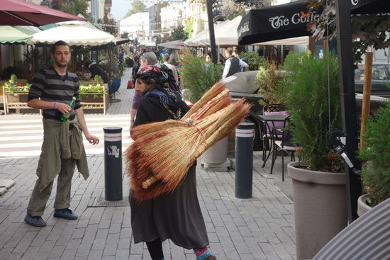 so sehen die Besen aus, wenn sie ncoh neu sind