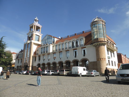 Uhrturm am Dodaschwili-Platz