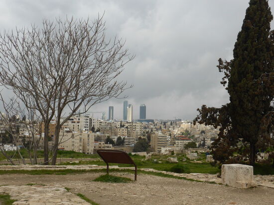 an vielen Strellen unseres Rundganges ergeben sich Ausblicke auf die auf mehreren Hügeln liegende Stadt.
