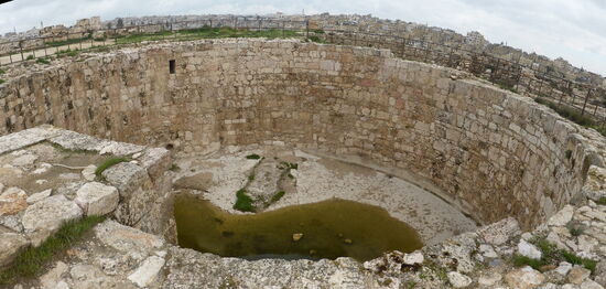 1370 cbm Fassungsvermögen - 15 m Durchmesser