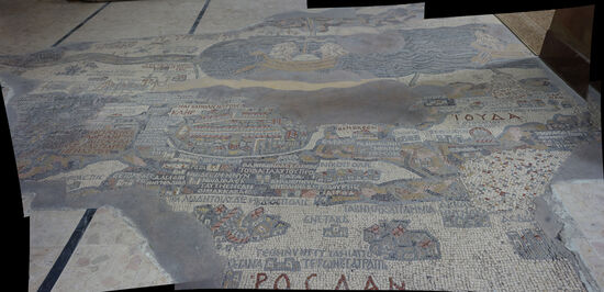 meine Versuch das Mosaik aus 6 Bildern zusammensetzen zu lassen ist nur teilweise gelungen