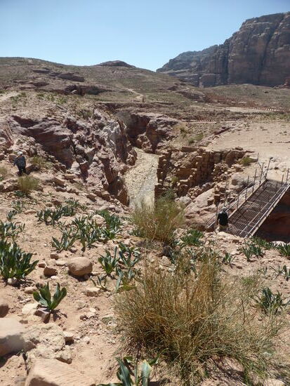 wir müssen eine Furt überqueren