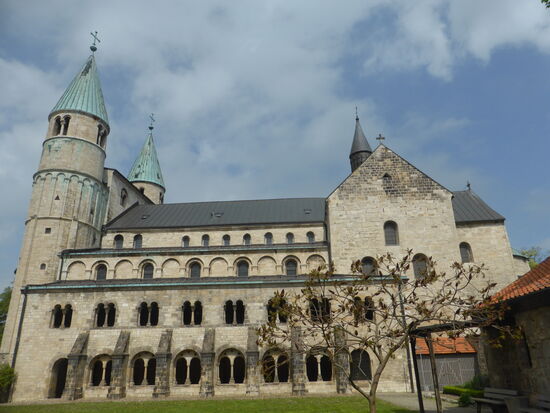 Südflanke von St. Cyriakus