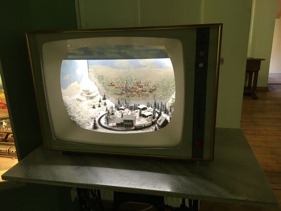 hier sogar untergebracht in einem alten Fernsehgehäuse