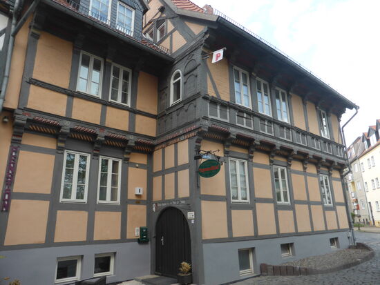 Die benachbarte Kulkmühle von 1594 beherbergt eine Pension.
