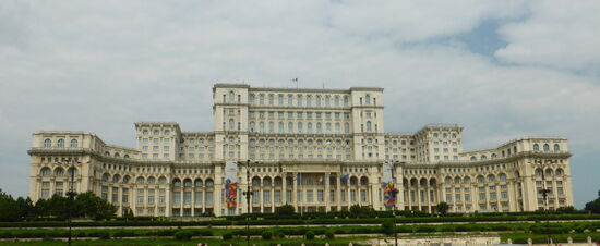 nach dem Pentagon das zweitgrößte Gebäude der Welt