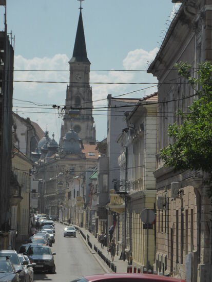 Blick durch die Juliu Maniu Strasse auf die Michaelskirche zurück