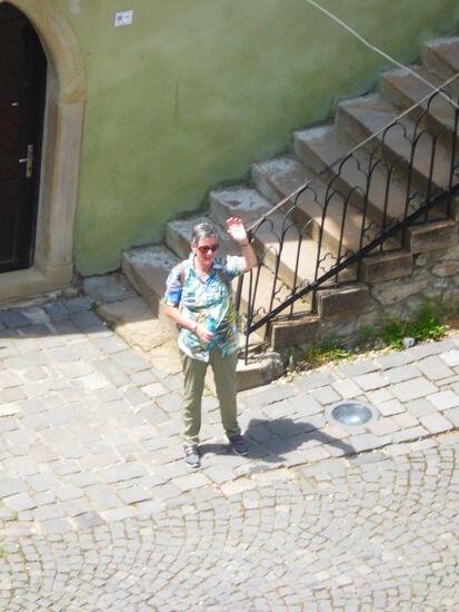 meine Frau Ulrike mag keine steilen Treppen und erst recht nicht, wenn man durch sie nach untern schauen kann