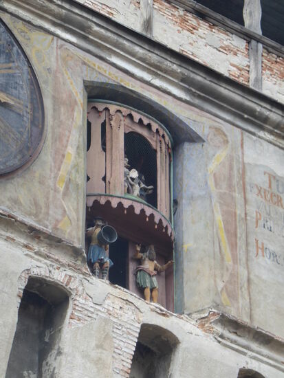 auch auf der altstadtabgewandten Seite befindet sich ein Figurenspiel