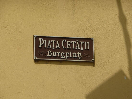 den Burgplatz heben wir uns zum Schluß auf, denn hier ist uns zuviel Rummel