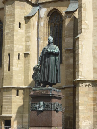 Denkmal von Georg Daniel Teusch - 1817-1893 .- Bischof der siebenbürgisch-sächsischen Kirche