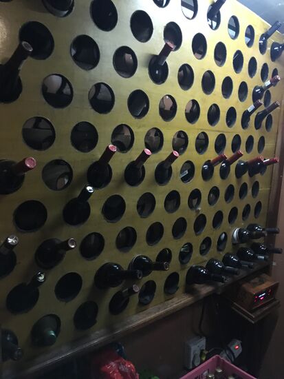 selbst einen 'Weinkeller' gibt es