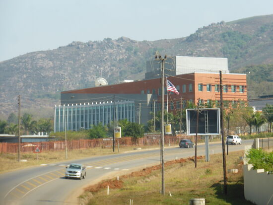 Botschaft der USA - ein riesiges Gelände hermetisch abgeschirmt