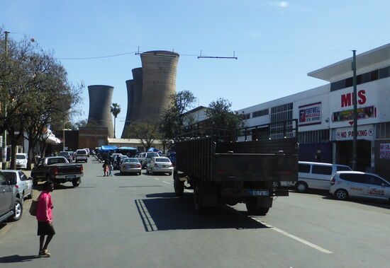 mitten in der Stadt: das Kraftwerk - kohlebetrieben - etwas für unsere Grünen