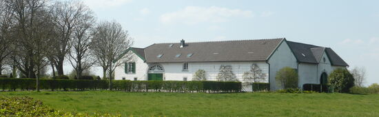 ersterer ist z.T. zu einer Wohnanlage umgestaltet worden