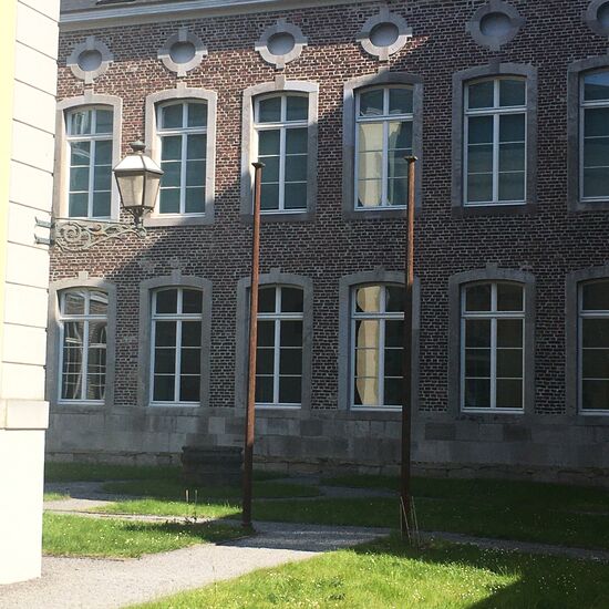 kleiner Innenhof der Abtei - mit den gußeisernen Säulen