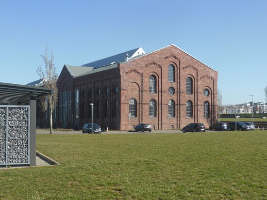 Kraftzentrale (oder Langhaus), der ehemaligen Gasturbinenhalle und späteren Elektro-Hauptwerkstatt