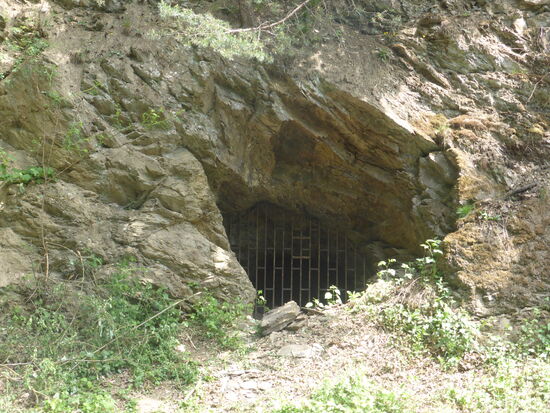 eine versperrte Öffnung gibt uns Rätsel auf