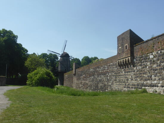 der Zwinger - ehemals zwölf Meter breiter Graben