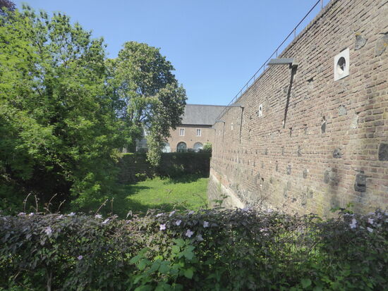 alte Grabensituation der Burg