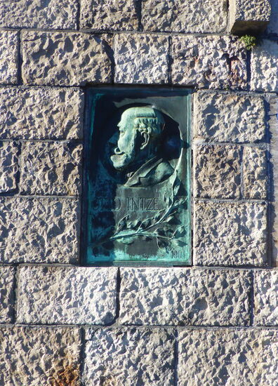 Prof. Dr. Otto Intze aus Aachen - auch bekannt durch die Intze-Aufsätze bei Wassertürmen