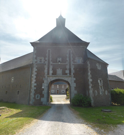 Eingang zum Gut - Vorburg  -