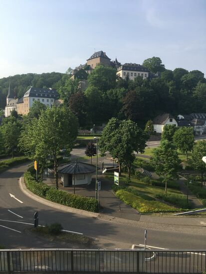 Burg Blankenheim vom Hotelbalkon aus gesehen