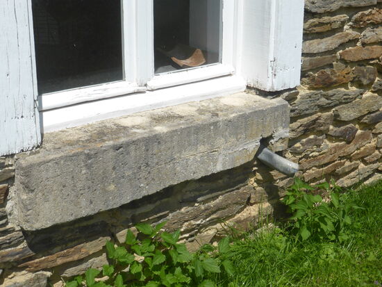 Ablauf des Fensterbankwaschbeckens