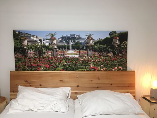 im modernen Zimmer schlafen wir gut und können am, nächsten Morgen nach ausgiebigem Fr+hstück die Rückfahrt antreten.