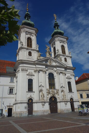 Mariahilf. - zweitürmige Barockfassade von (1742-44) von Josef Huber
