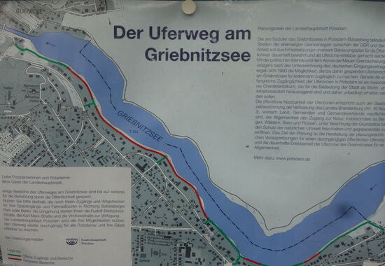 grüne Abschnitte sind frei, rote bebaut -Alternative ist die parallel verlaufende Straße