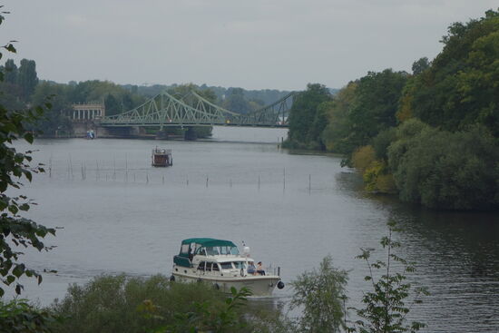 Blick auf die Glienicker Brücke