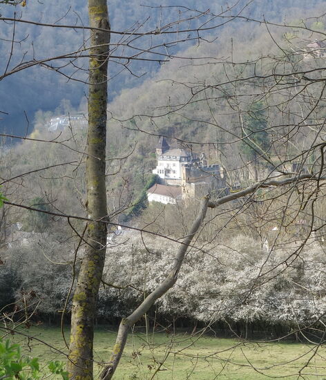 Burg Balduinstein liegt in Sichtweite