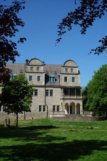 Zwerchhauslösung der Südwestecke