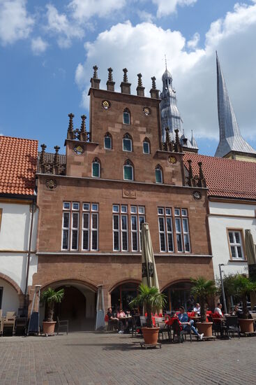 Ratskammerbau mit Staffelgiebel von 1480