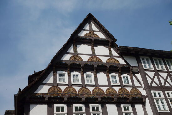 Fächerrosetten sind charakteristische Dekorelemente des Weserrenaissance