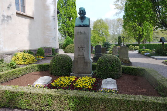 Grabmal Hoffman von Fallersleben