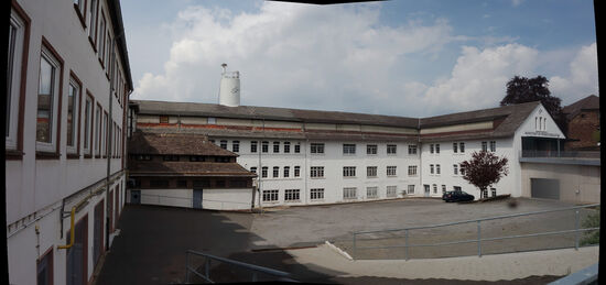 Produktionsanlage und Verkaufsausstellung neben dem Schloß