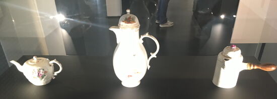 Tee                                               Kaffee                             Schokolade